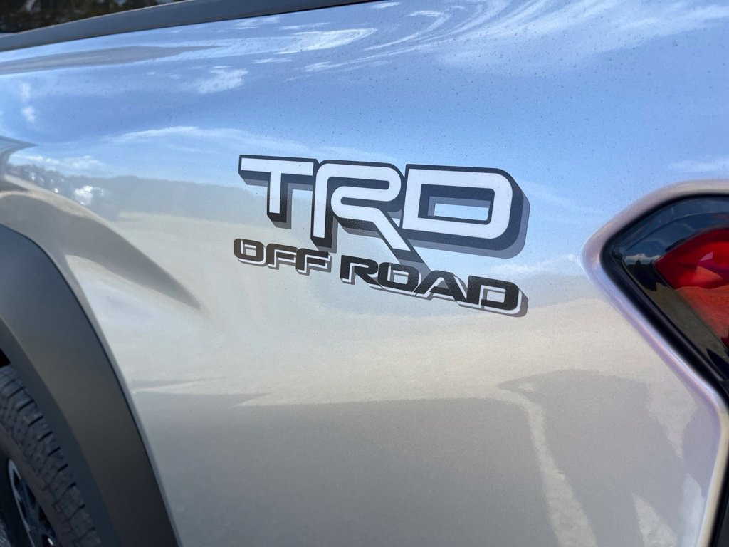 Used 2025 Toyota Tacoma TRD Off-Road w/ TRD Off Road Upgrade Package AWD/4WD image 36