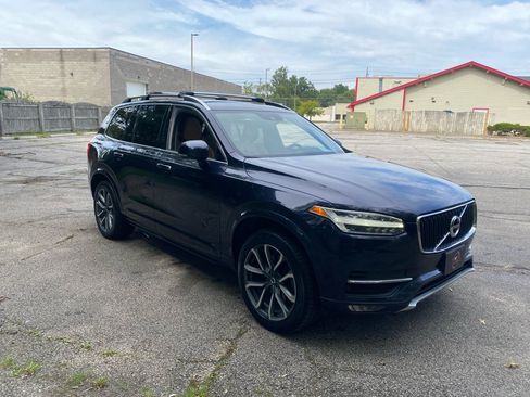 Used 2017 Volvo XC90 T6 Momentum w/ Momentum Plus Package AWD/4WD image 7