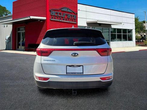 Used 2017 Kia Sportage LX w/ LX Popular Package AWD/4WD image 4