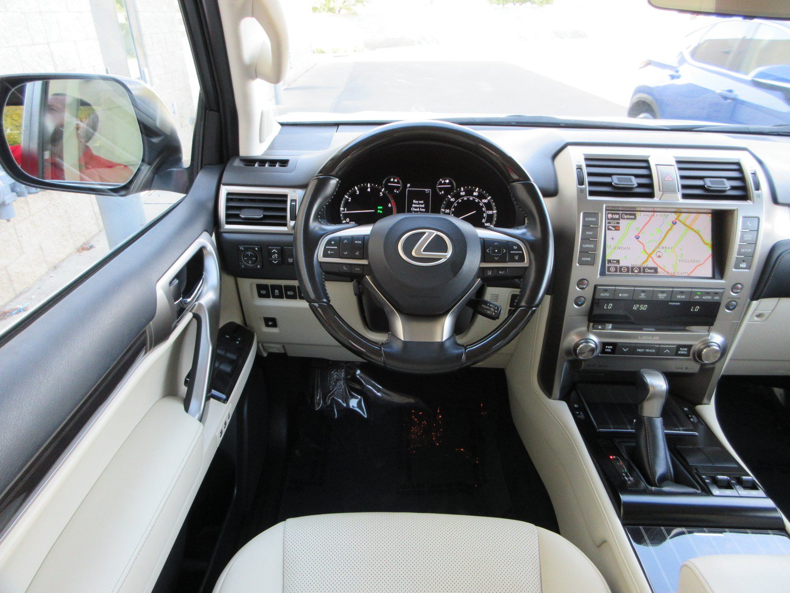 Used 2021 Lexus GX 460 Premium w/ Premium Package AWD/4WD image 35