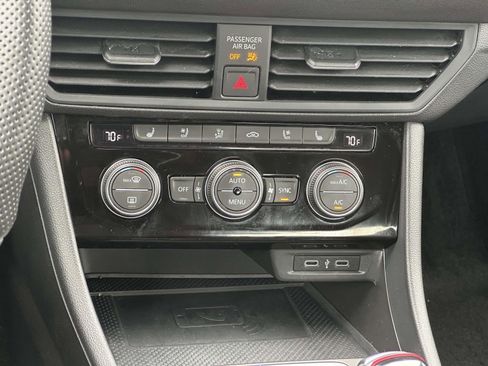 Certified 2022 Volkswagen Jetta GLI Autobahn w/ GLI Black Package image 19