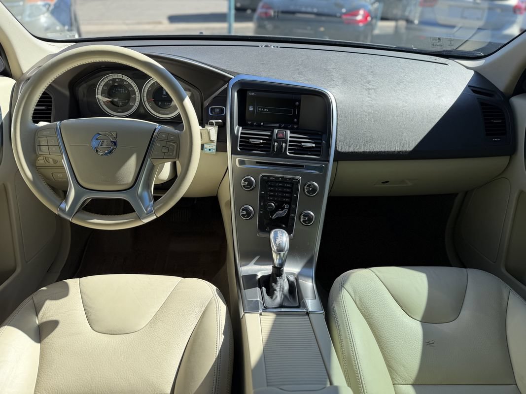 Used 2013 Volvo XC60 T6 AWD/4WD image 16