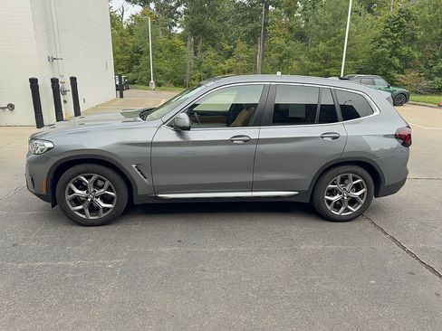Used 2024 BMW X3 xDrive30i w/ Premium Package AWD/4WD image 2