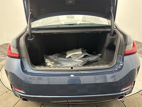 Used 2025 BMW 330i xDrive Sedan w/ Convenience Package image 21
