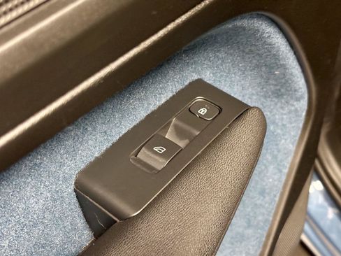 Used 2023 Volvo XC40 Recharge Plus w/ Protection Package Premier AWD/4WD image 18