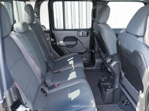 New 2025 Jeep Gladiator Rubicon w/ Convenience Group image 26