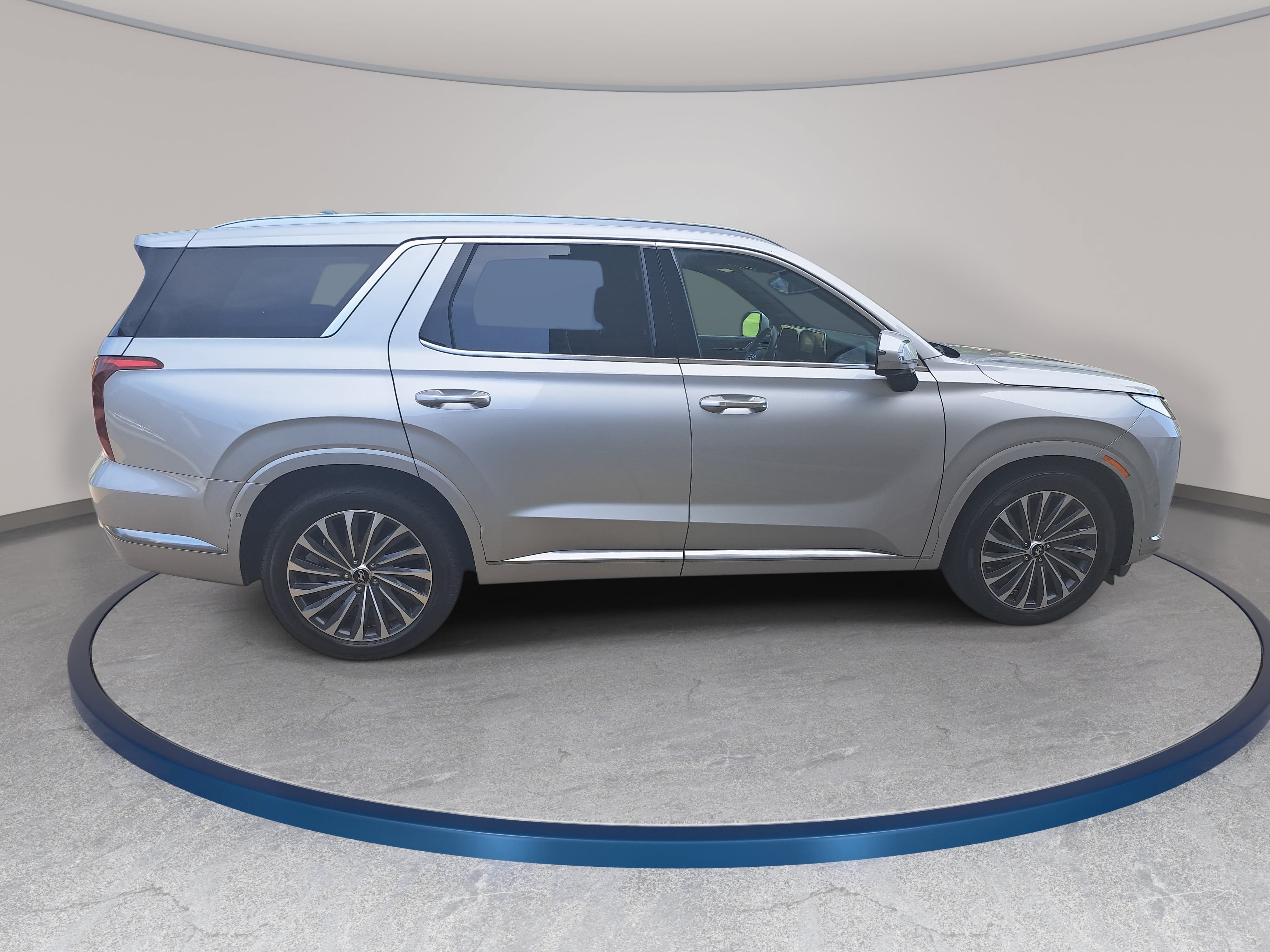 Used 2024 Hyundai Palisade Calligraphy FWD image 4