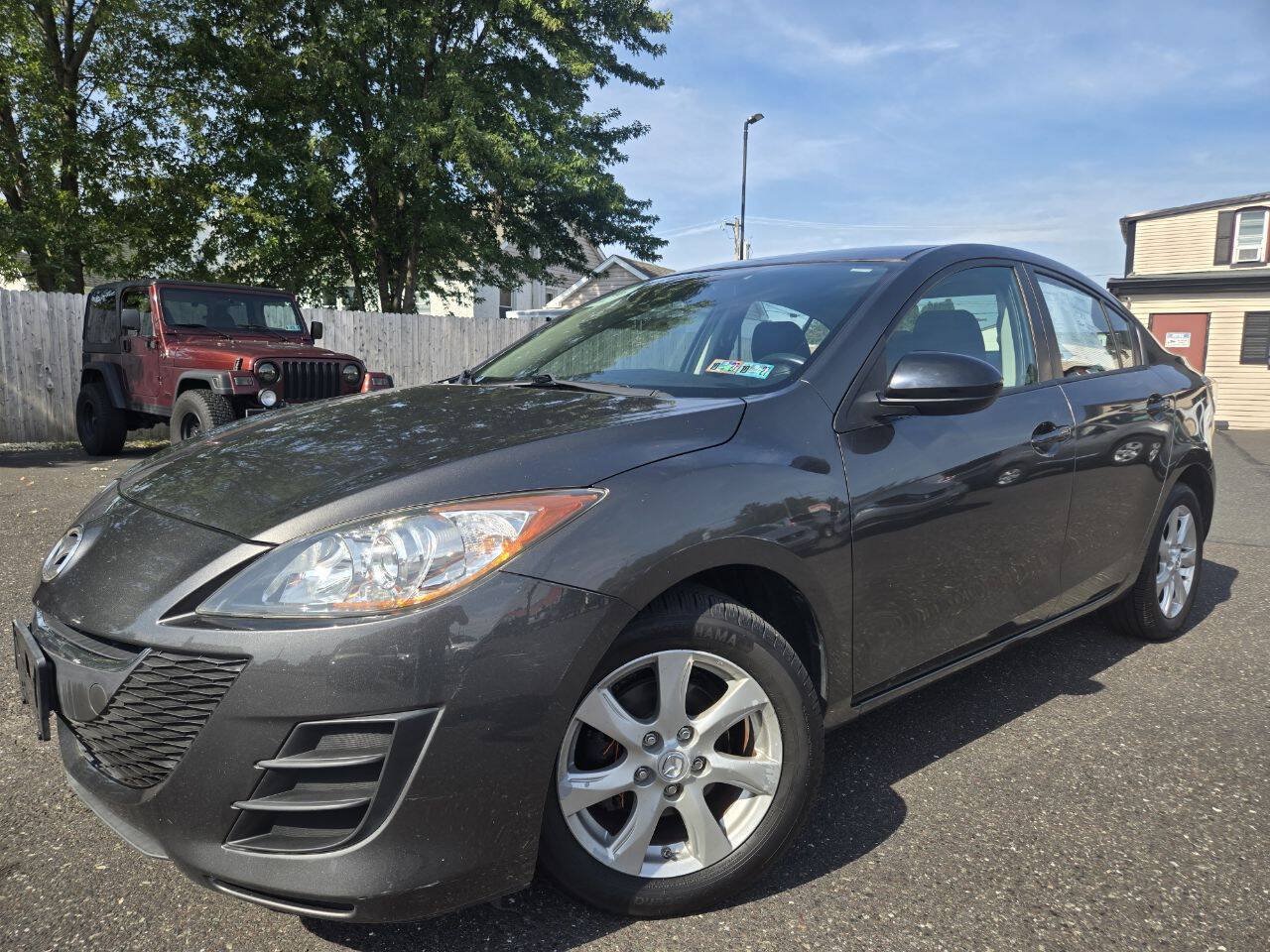 Used 2010 MAZDA MAZDA3 i Touring FWD image 2