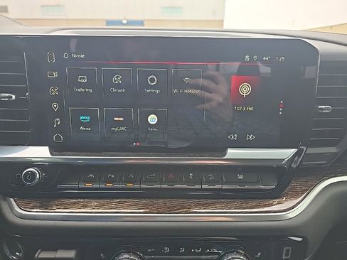 Used 2025 GMC Sierra 1500 Elevation w/ Preferred Package image 24