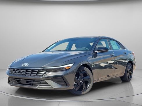 New 2026 Hyundai Elantra SEL Sport image 2