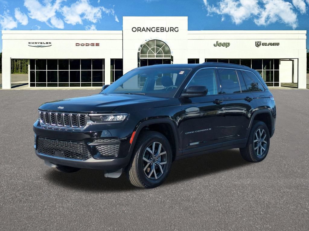 New 2027 Jeep Grand Cherokee Laredo X RWD image 3