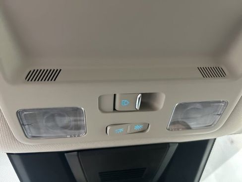 Used 2025 Ford Ranger Lariat w/ Advanced Towing Package image 16