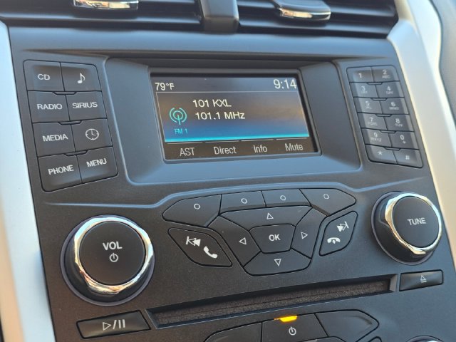Used 2015 Ford Fusion SE FWD image 30