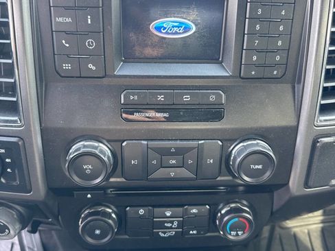 Used 2018 Ford F150 XLT w/ Trailer Tow Package image 11