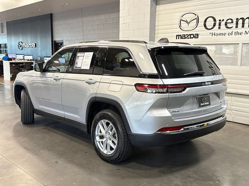 Used 2023 Jeep Grand Cherokee Laredo X AWD/4WD image 24