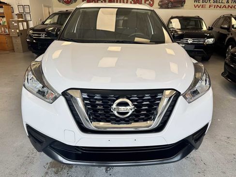 Used 2019 Nissan Kicks S w/ Interior Electronics Package image 2