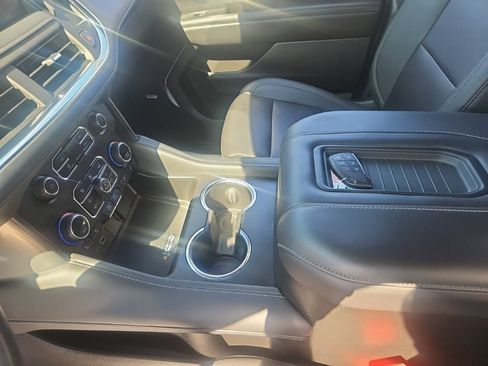 Used 2023 Chevrolet Tahoe LT w/ Luxury Package AWD/4WD image 15