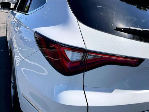 Used 2023 Acura MDX SH-AWD image 30