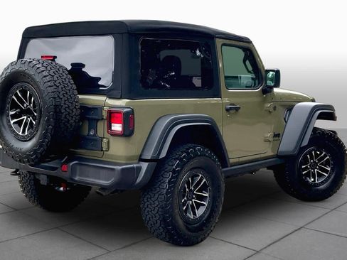 Used 2025 Jeep Wrangler Sport AWD/4WD image 12