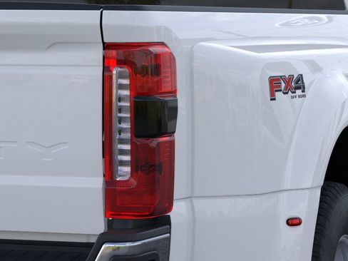 New 2026 Ford F350 XLT w/ XLT Premium Package AWD/4WD image 21