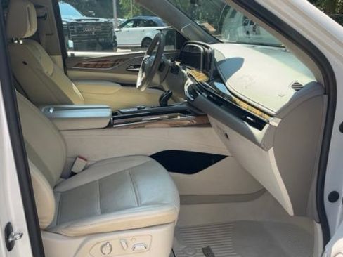 Used 2022 Cadillac Escalade Sport Platinum AWD/4WD image 11