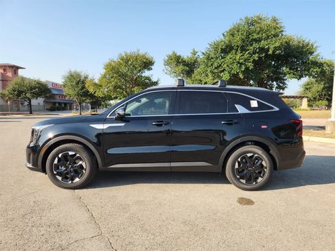 New 2026 Kia Sorento S w/ S Panoramic Sunroof Package image 3