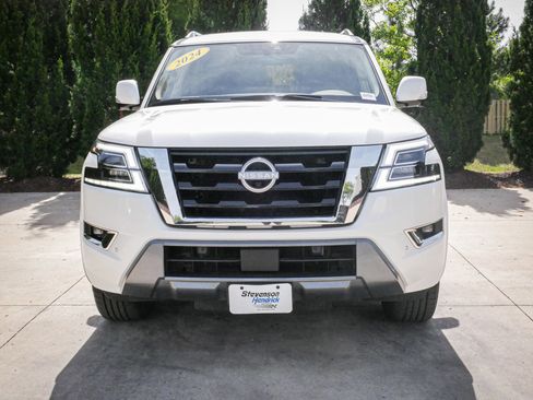 Used 2024 Nissan Armada SL w/ Captain's Chairs Package RWD image 3