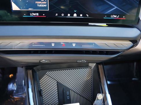 Used 2025 BMW X3 xDrive30i w/ Premium Package image 27