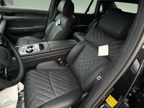New 2026 Genesis G90 3.5T Prestige AWD/4WD image 13