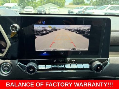 Used 2025 Chevrolet Colorado Trail Boss AWD/4WD image 23