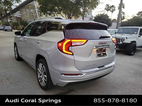 Used 2022 GMC Terrain Denali w/ Denali Premium Package image 6