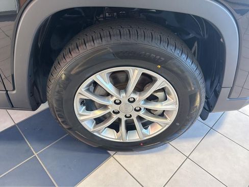 Used 2022 Jeep Cherokee Latitude Lux w/ Sun & Sound Group AWD/4WD image 6
