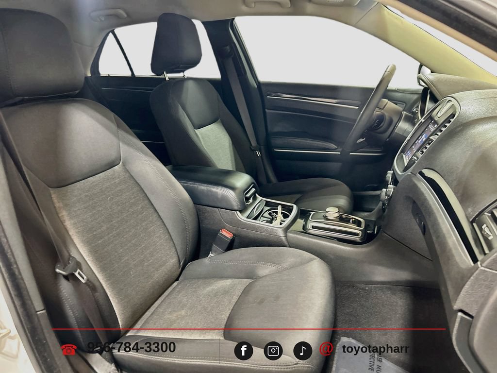 Used 2023 Chrysler 300 Touring w/ Sport Appearance Package RWD image 25