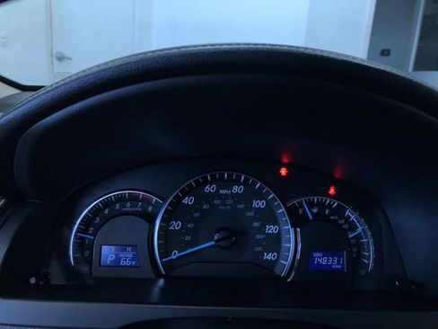Used 2013 Toyota Camry XLE w/ Leather Pkg FWD image 31