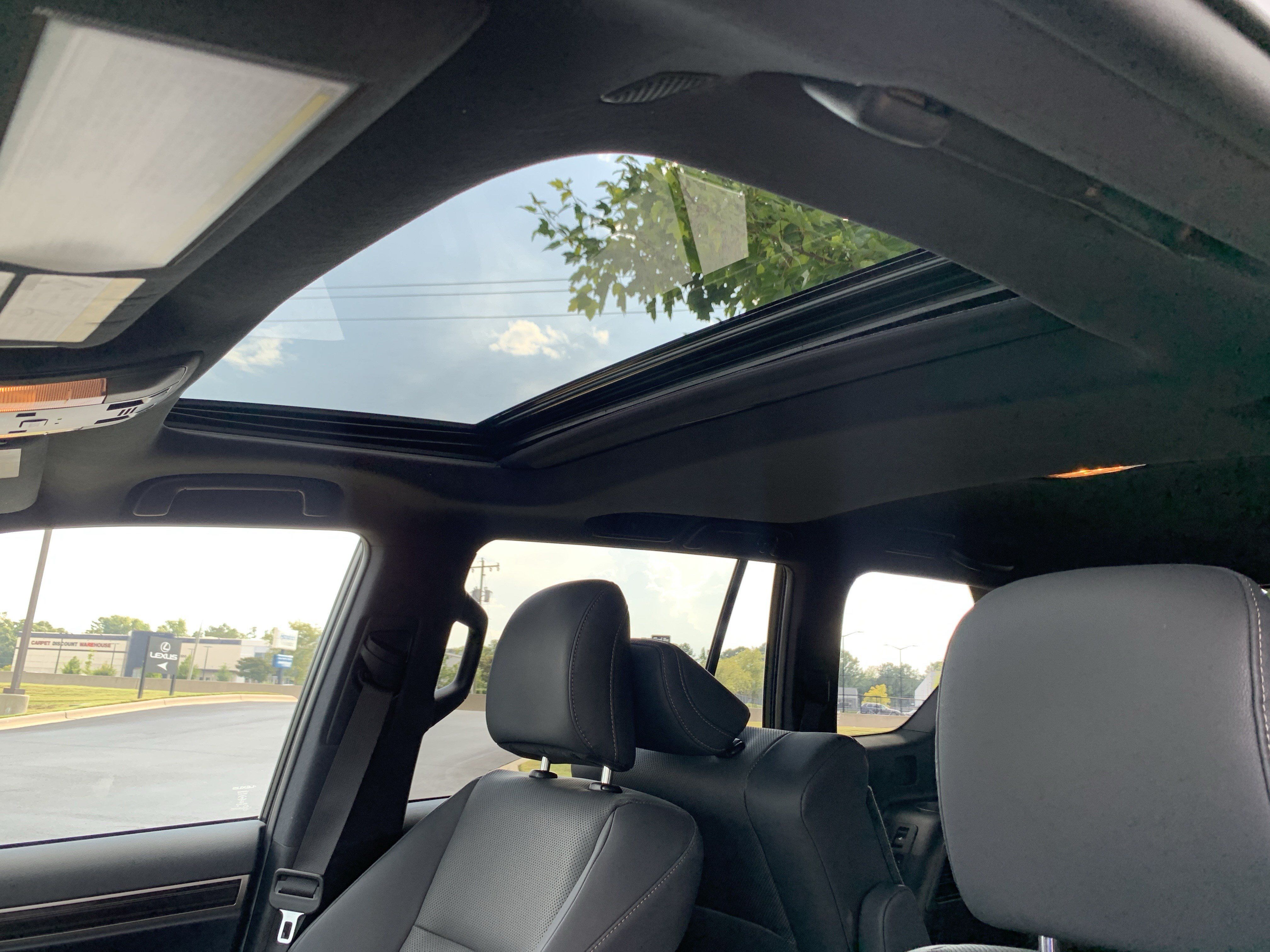 Used 2021 Lexus GX 460 Premium w/ Accessory Package AWD/4WD image 28