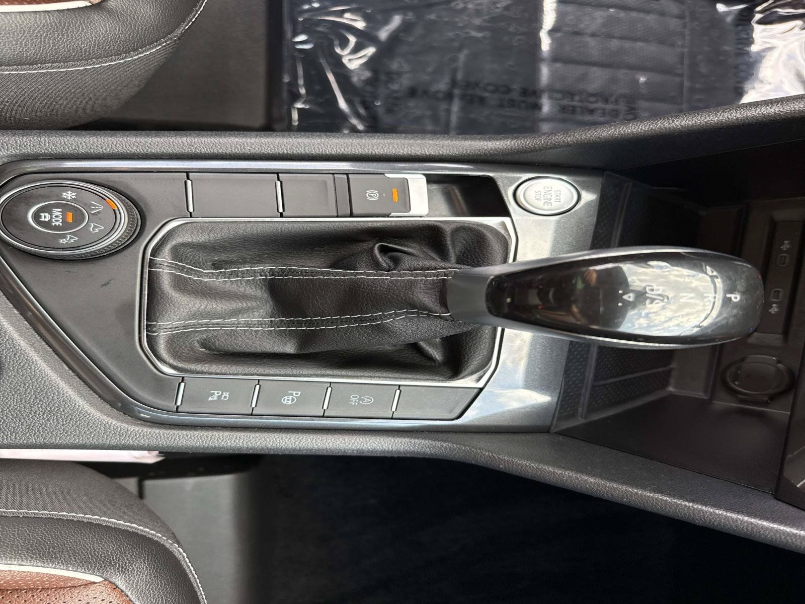 Used 2024 Volkswagen Tiguan SEL R-Line AWD/4WD image 33