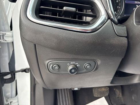 Used 2022 Chevrolet Equinox Premier image 40