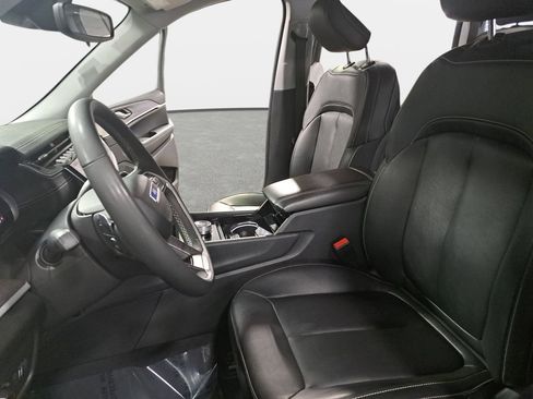 Used 2023 Jeep Grand Cherokee Limited image 16