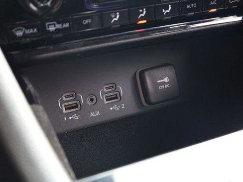 Used 2022 Jeep Grand Cherokee L Limited AWD/4WD image 19