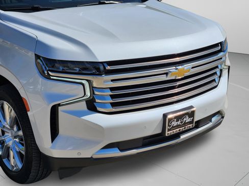 Used 2021 Chevrolet Tahoe High Country w/ Premium Package image 35