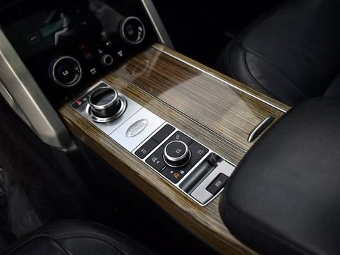 Used 2019 Land Rover Range Rover image 12