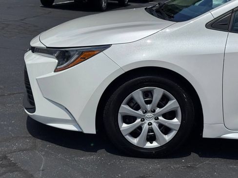 Used 2023 Toyota Corolla LE FWD image 33