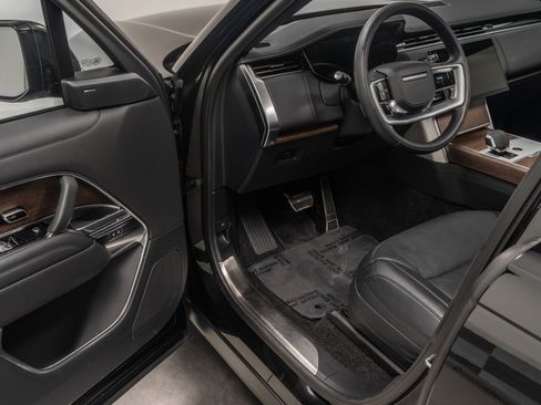 Used 2024 Land Rover Range Rover SE AWD/4WD image 21