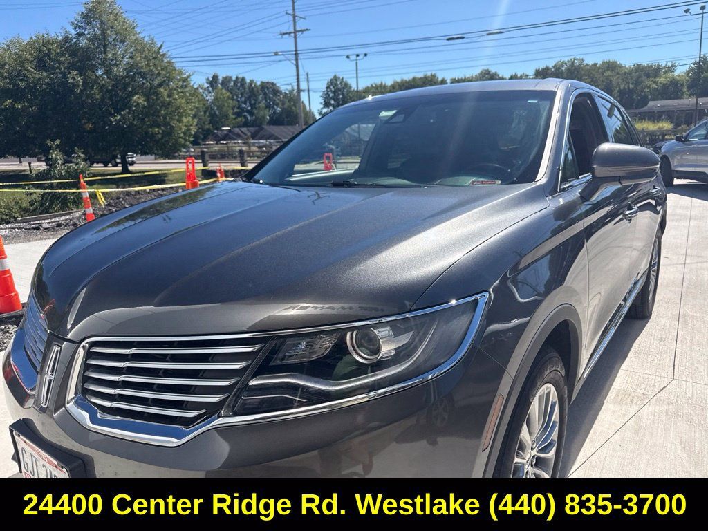 Used 2017 Lincoln MKX Select w/ Select Plus Package AWD/4WD image 2