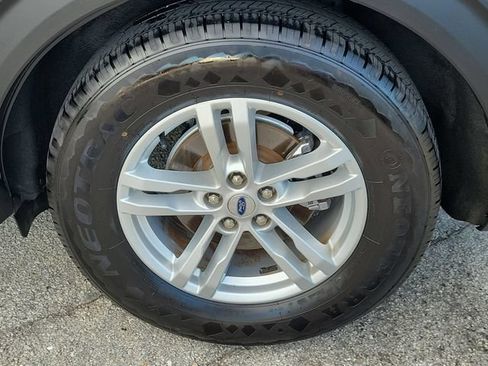 Used 2021 Ford Explorer XLT RWD image 7