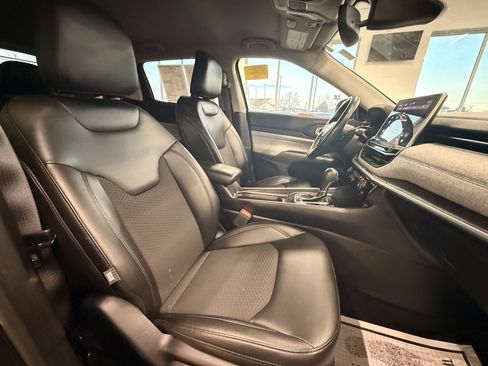 Certified 2022 Jeep Compass Latitude w/ Convenience Group image 15