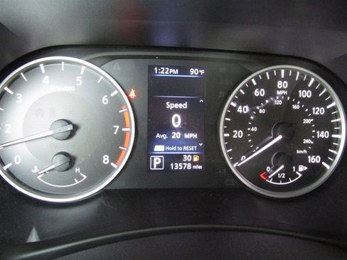 Used 2024 Nissan Sentra S image 34