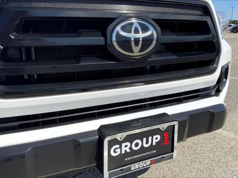 Used 2020 Toyota Tacoma SR w/ SR Convenience Package image 29