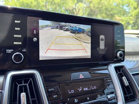 Certified 2022 Kia Sorento S FWD image 16