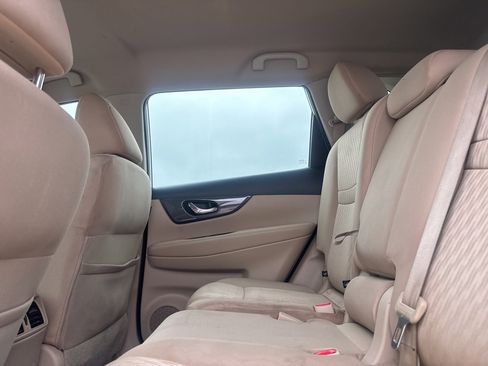 Used 2017 Nissan Rogue S image 28